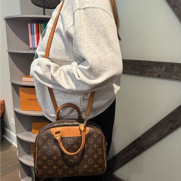 Vintage Louis Vuitton Trouville Monogram Handbag! - Picture 10 of 11